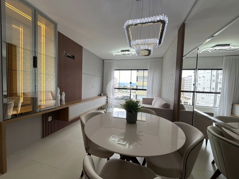 Apartamento 2 dormitórios mobiliado e decorado - B. Navegantes: 3ª foto da galeria de imagens do imóvel