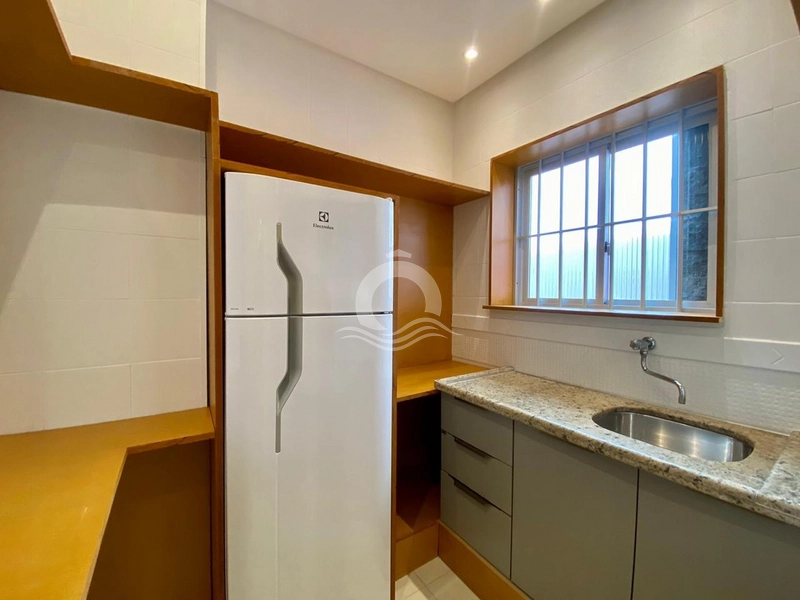 Apartamento 1 dormitório gigante próximo ao mar da praia de Capão: 2ª foto da galeria de imagens do imóvel