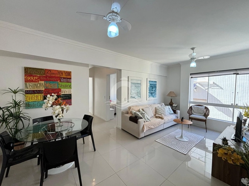 Apartamento a venda, 1 quadra do mar, 2 dormitórios mobiliado: 1ª foto da galeria de imagens do imóvel