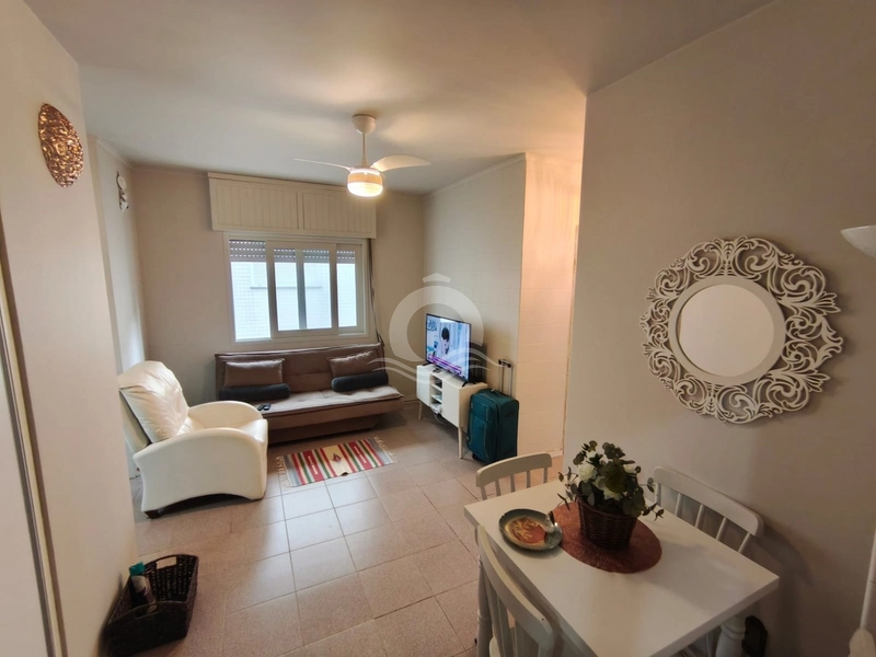 Apartamento de 1 dormitório próximo ao mar: 1ª foto da galeria de imagens do imóvel