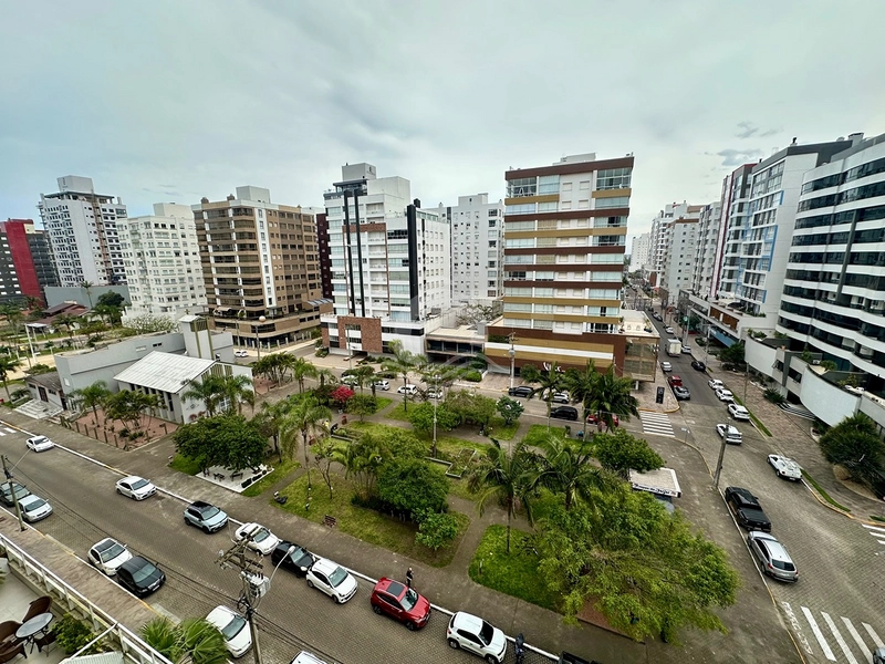 Apartamento 3 quartos decorado frente praça Capão da Canoa: 1ª foto da galeria de imagens do imóvel