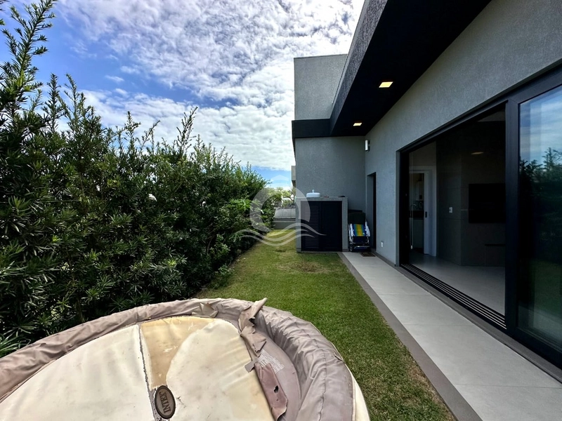 Casa de Alto Padrão à Venda – Condomínio Dubai: 37ª foto da galeria de imagens do imóvel