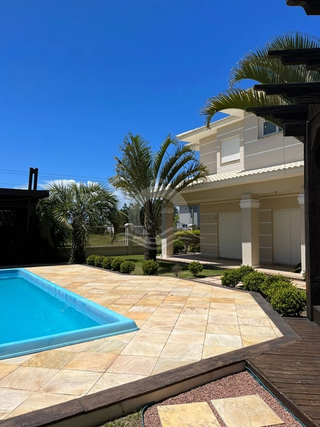 Linda Casa, em Cond. Capão Novo Village..: 72ª foto da galeria de imagens do imóvel