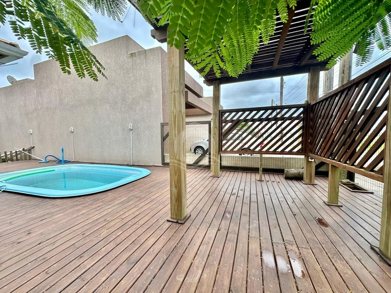 EXCELENTE CASA COM PISCINA: 3ª foto da galeria de imagens do imóvel