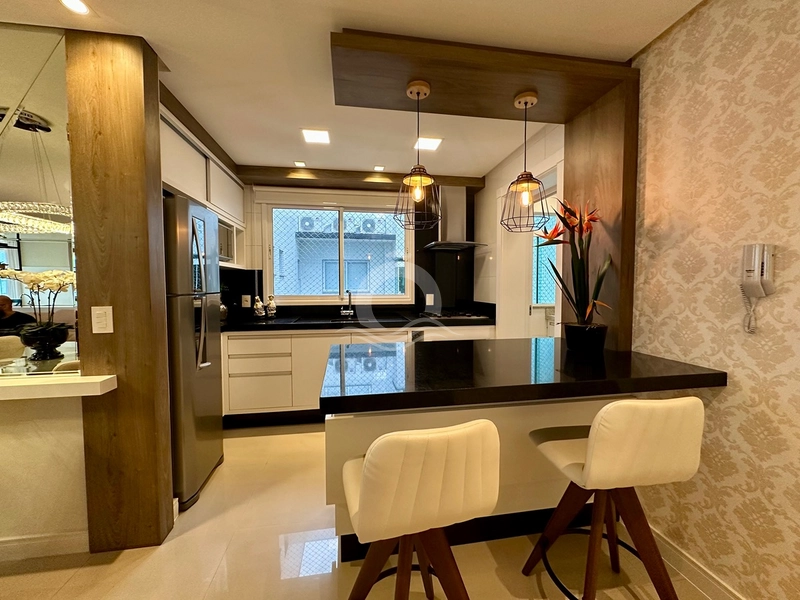 Apartamento 2 quartos decorado frente praça Capão da Canoa: 13ª foto da galeria de imagens do imóvel