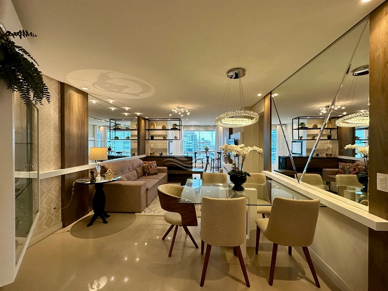 Apartamento 2 quartos decorado frente praça Capão da Canoa: 1ª foto da galeria de imagens do imóvel