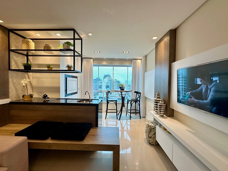 Apartamento 2 quartos decorado frente praça Capão da Canoa: 6ª foto da galeria de imagens do imóvel