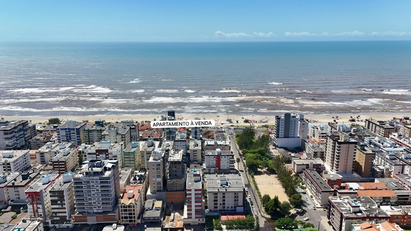 Decorado junto ao mar e praça: 2ª foto da galeria de imagens do imóvel