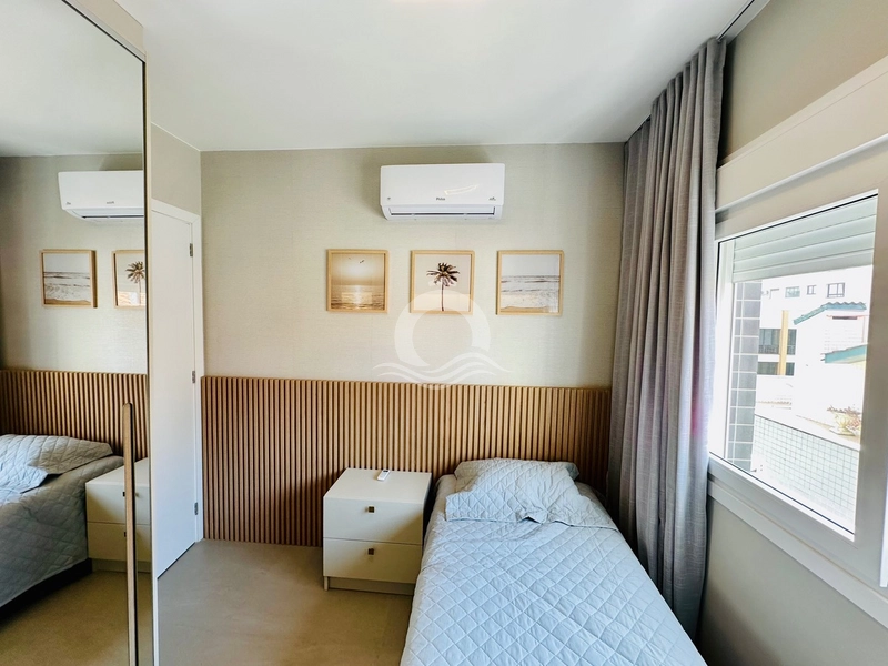 Apartamento decorado a uma quadra do mar de Capão da Canoa: 1ª foto da galeria de imagens do imóvel