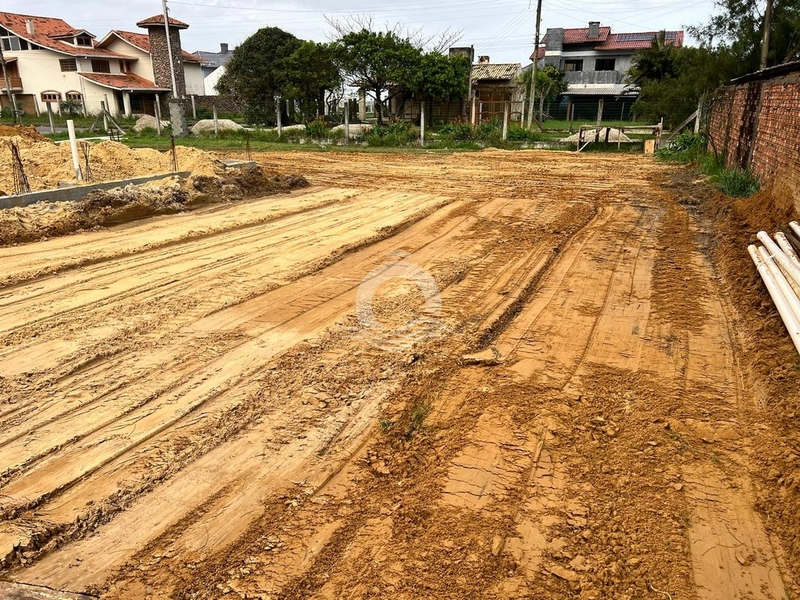 Terreno 225m² - 2 quadras do mar - Jardim Beira Mar - Capão da Canoa: 1ª foto da galeria de imagens do imóvel