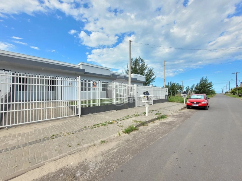 Casa 2 quartos mobiliada venda Jardim Beira Mar Capão da Canoa: 1ª foto da galeria de imagens do imóvel