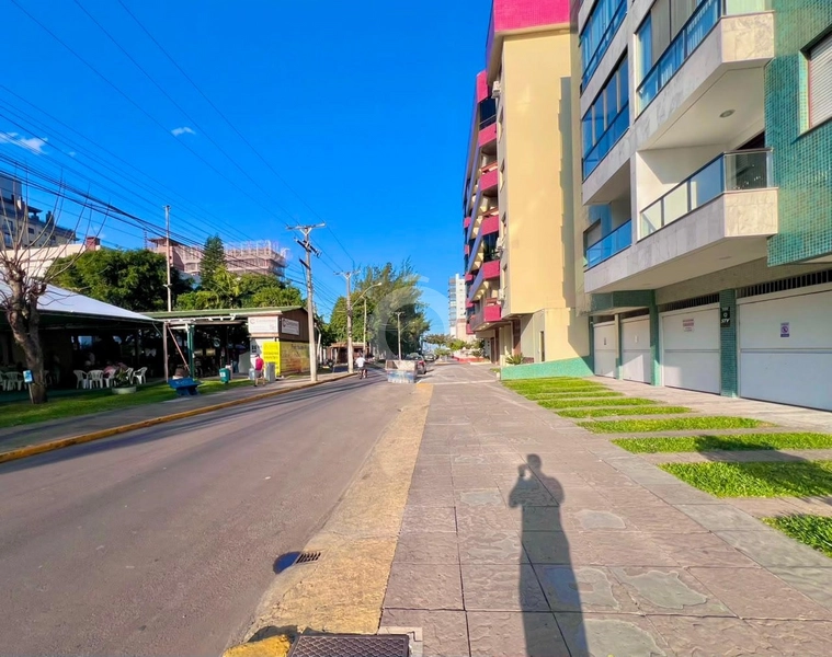 Apartamento 3 quartos frente praça venda Zona Nova Capão da Canoa: 3ª foto da galeria de imagens do imóvel