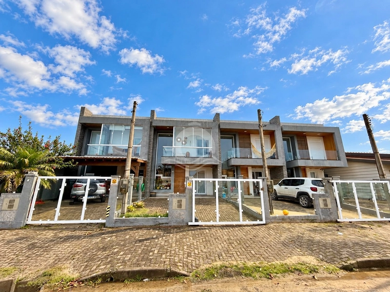 Casa 3 suítes mobiliada venda Centro Xangri-Lá: 2ª foto da galeria de imagens do imóvel