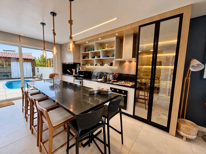 Casa 3 suítes mobiliada venda Centro Xangri-Lá: 1ª foto da galeria de imagens do imóvel