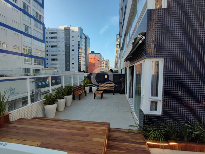 APARTAMENTO COM TERRAÇO NO NAVEGANTES: 2ª foto da galeria de imagens do imóvel