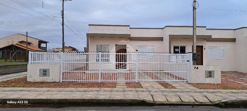 Casa 2 quartos geminada venda Jardim Beira Mar Capão da Canoa: 1ª foto da galeria de imagens do imóvel