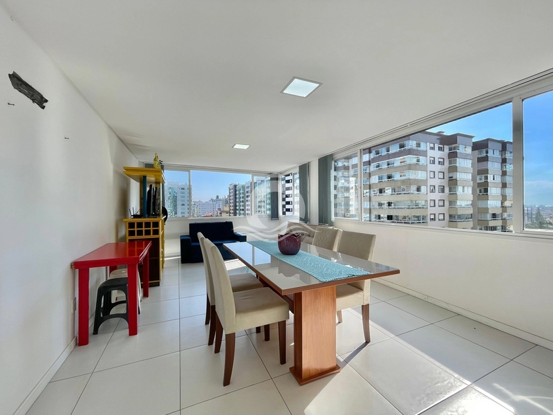 Apartamento de Frente com Vista Mar, Praça e Serra em Capão da Canoa: 1ª foto da galeria de imagens do imóvel