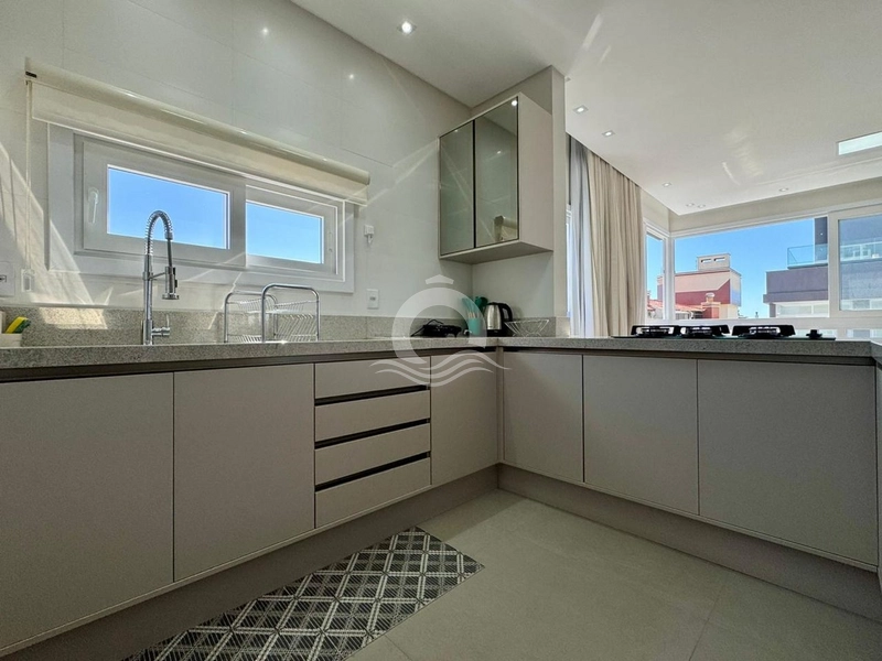 Apartamento mobiliado de alto padrão com 3 dormitórios na Zona Nova.: 9ª foto da galeria de imagens do imóvel