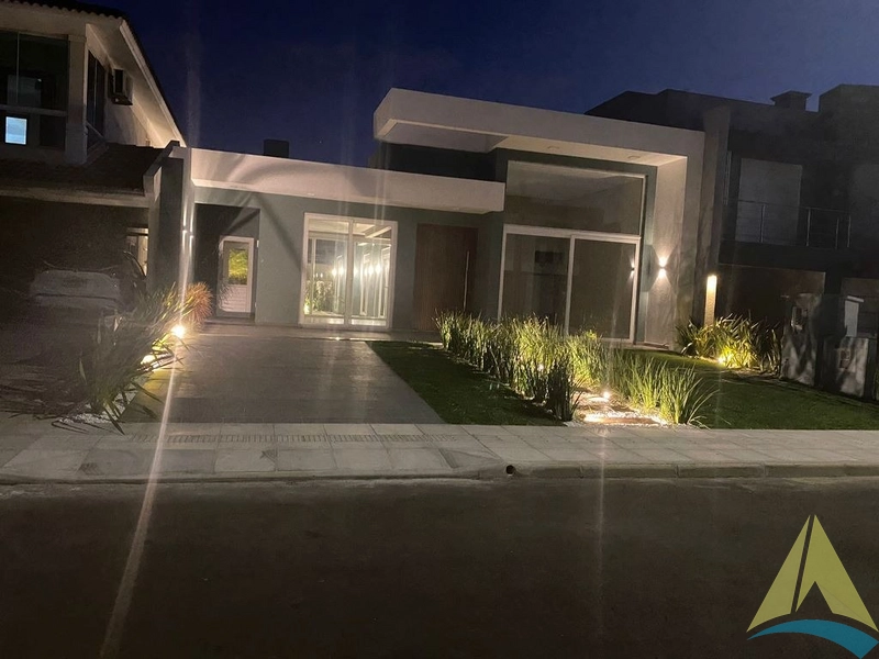 Casa Condomínio com 3 suítes com piscina: 4ª foto da galeria de imagens do imóvel