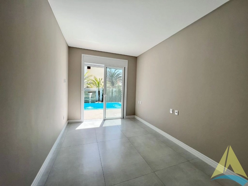 Casa Condomínio com 3 suítes com piscina: 21ª foto da galeria de imagens do imóvel