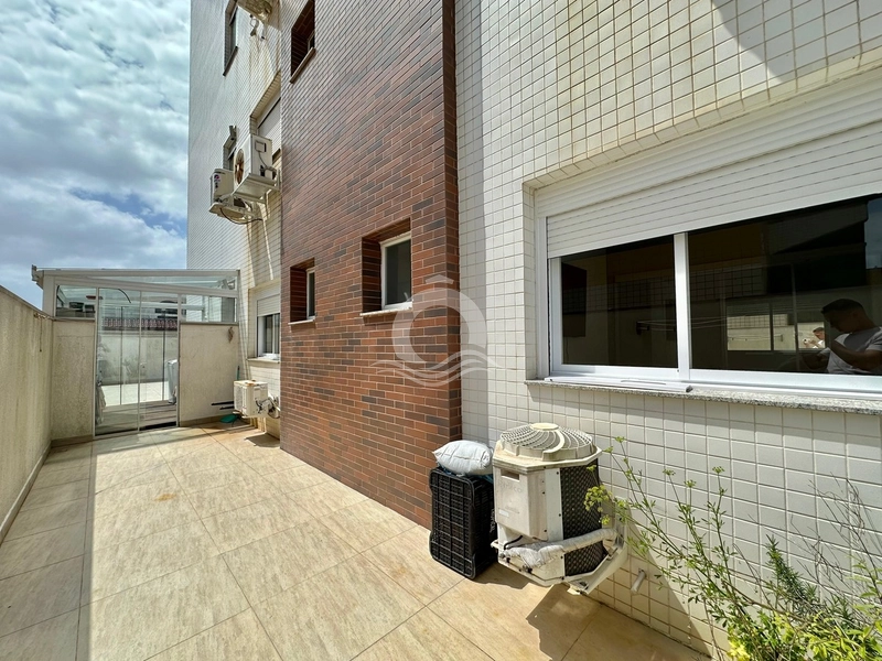 Apartamento 2 dormitórios com terraço em L próximo ao mar: 9ª foto da galeria de imagens do imóvel