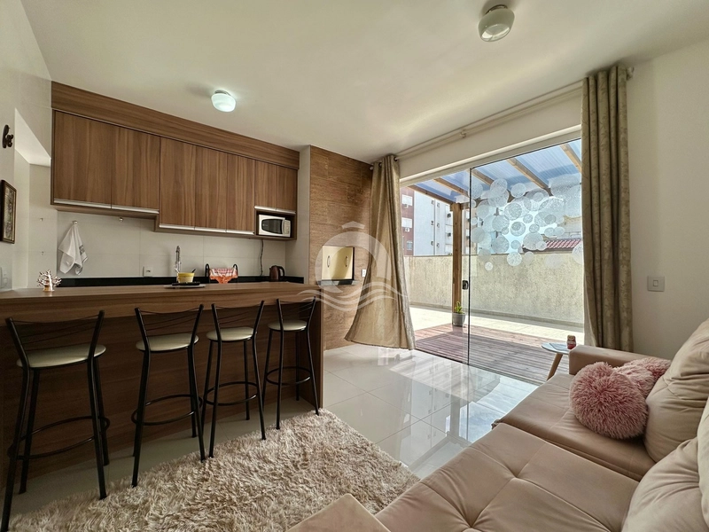 Apartamento 2 dormitórios com terraço em L próximo ao mar: 1ª foto da galeria de imagens do imóvel