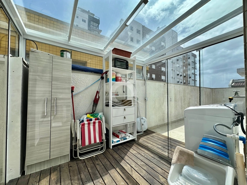 Apartamento 2 dormitórios com terraço em L próximo ao mar: 8ª foto da galeria de imagens do imóvel