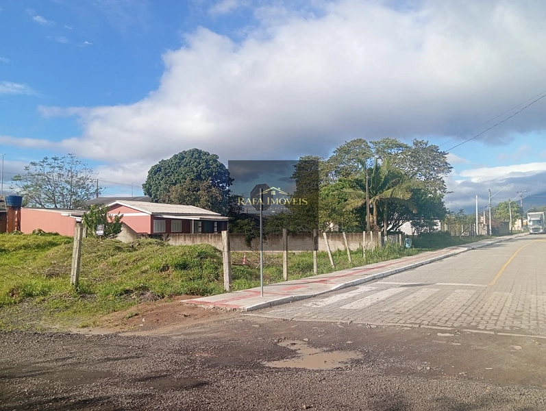 TERRENO DE ESQUINA: 7ª foto da galeria de imagens do imóvel