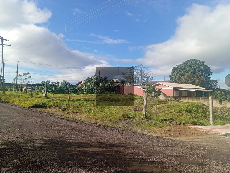 TERRENO DE ESQUINA: 6ª foto da galeria de imagens do imóvel