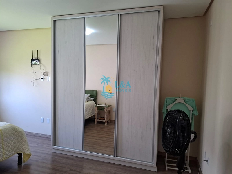 Casa de alto padrão com laje de concreto – 3 dormitórios (1 suíte): 13ª foto da galeria de imagens do imóvel