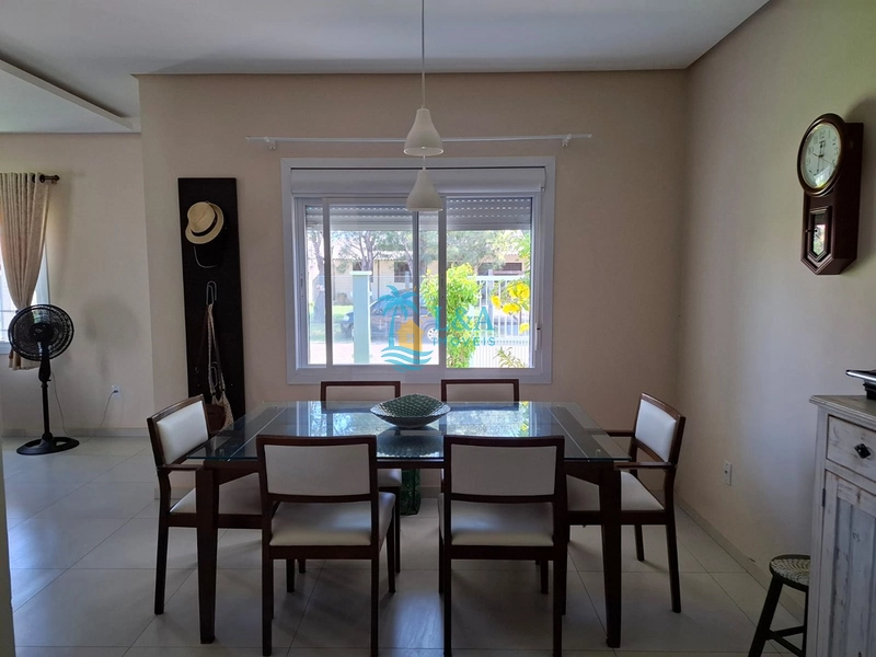 Casa de alto padrão com laje de concreto – 3 dormitórios (1 suíte): 9ª foto da galeria de imagens do imóvel