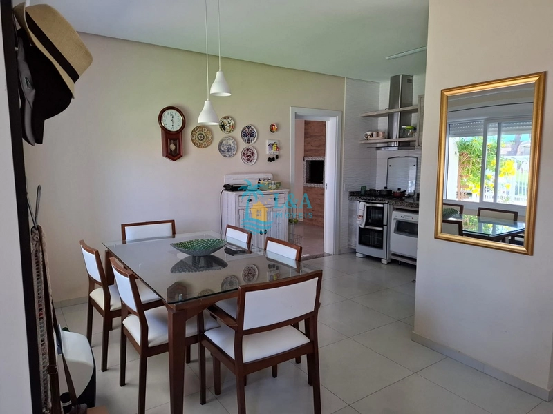 Casa de alto padrão com laje de concreto – 3 dormitórios (1 suíte): 5ª foto da galeria de imagens do imóvel