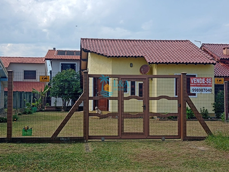 Casa à 3 quadras do mar em balneário de Tramandaí!: 1ª foto da galeria de imagens do imóvel