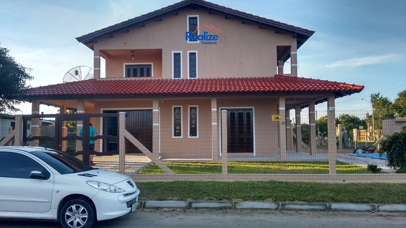 Casa com piscina a poucos metros do mar!: 2ª foto da galeria de imagens do imóvel