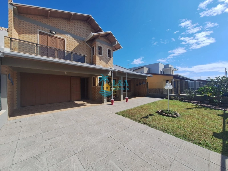 Sobrado mobiliado com 3 dormitórios e terreno com duas frentes: 31ª foto da galeria de imagens do imóvel