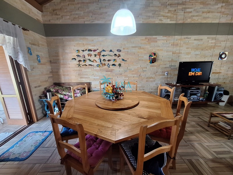 Sobrado mobiliado com 3 dormitórios e terreno com duas frentes: 17ª foto da galeria de imagens do imóvel