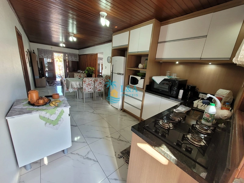 Casa à Venda Próxima ao Mar: 6ª foto da galeria de imagens do imóvel