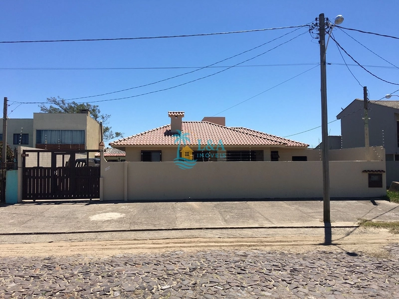 Pé na areia: 1ª foto da galeria de imagens do imóvel