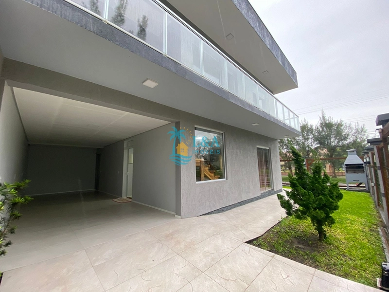 Otima residência a poucos metros do mar!: 1ª foto da galeria de imagens do imóvel