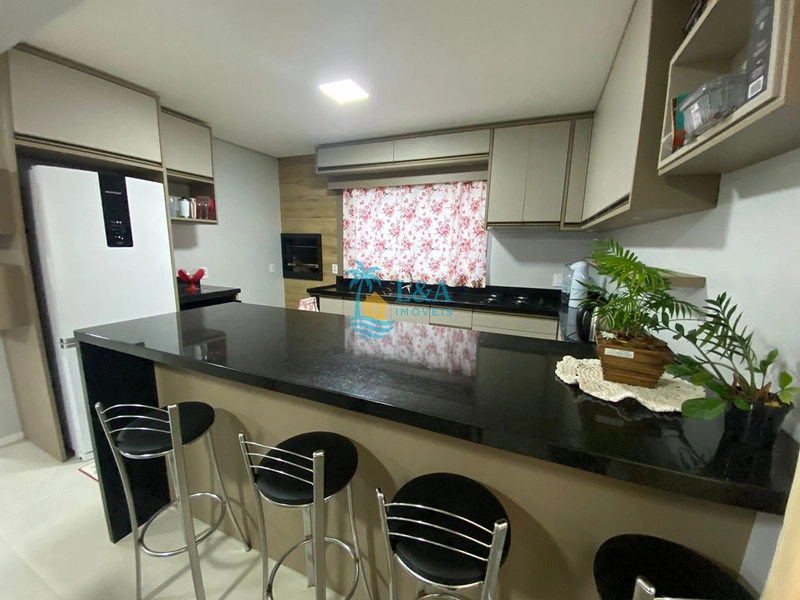 Otima residência a poucos metros do mar!: 22ª foto da galeria de imagens do imóvel