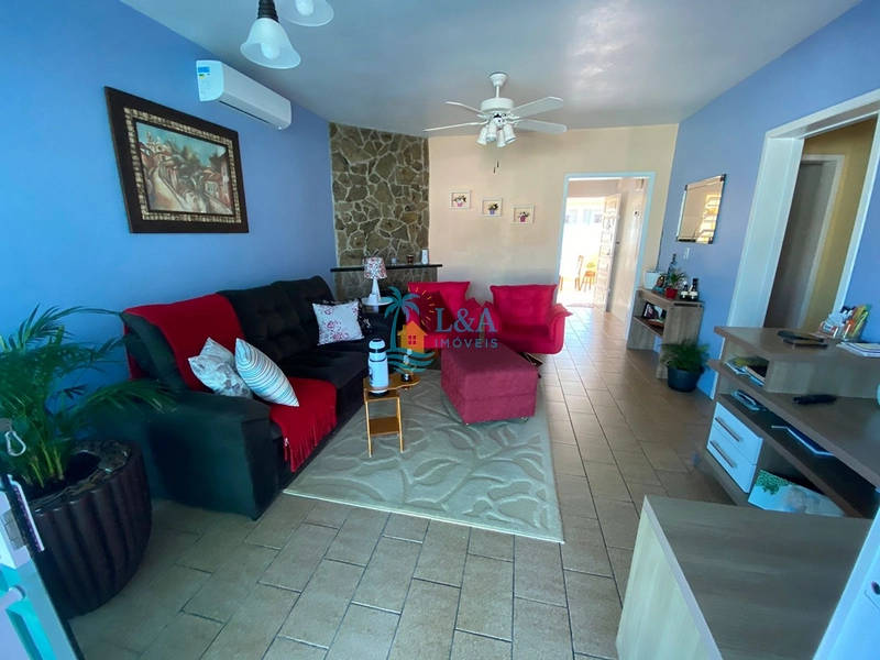 Casa a poucos metros do mar!: 4ª foto da galeria de imagens do imóvel