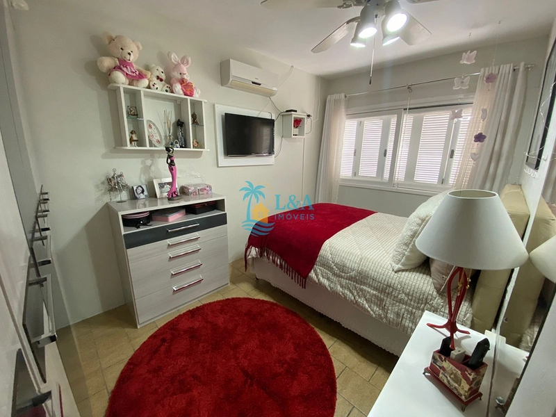 Casa a poucos metros do mar!: 11ª foto da galeria de imagens do imóvel