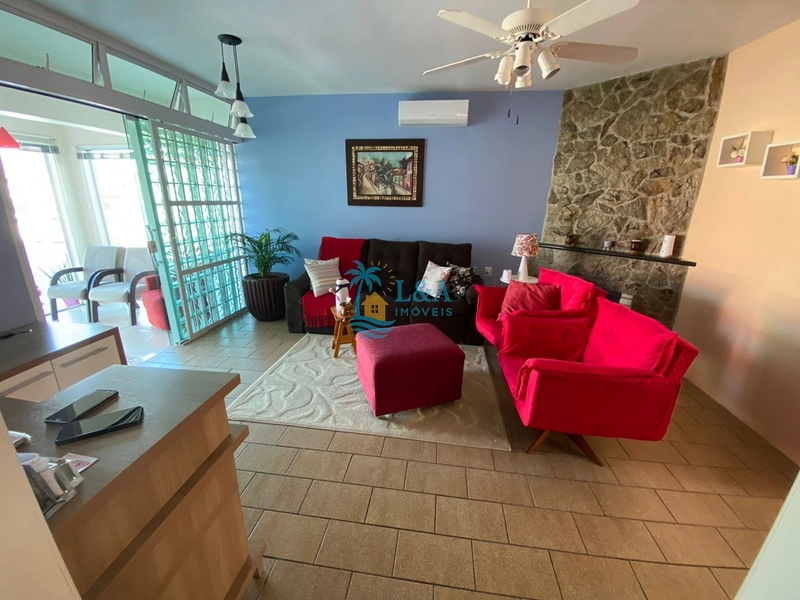 Casa a poucos metros do mar!: 14ª foto da galeria de imagens do imóvel