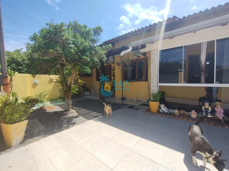 Casa próxima da avenida principal em Nova Tramandaí!: 1ª foto da galeria de imagens do imóvel