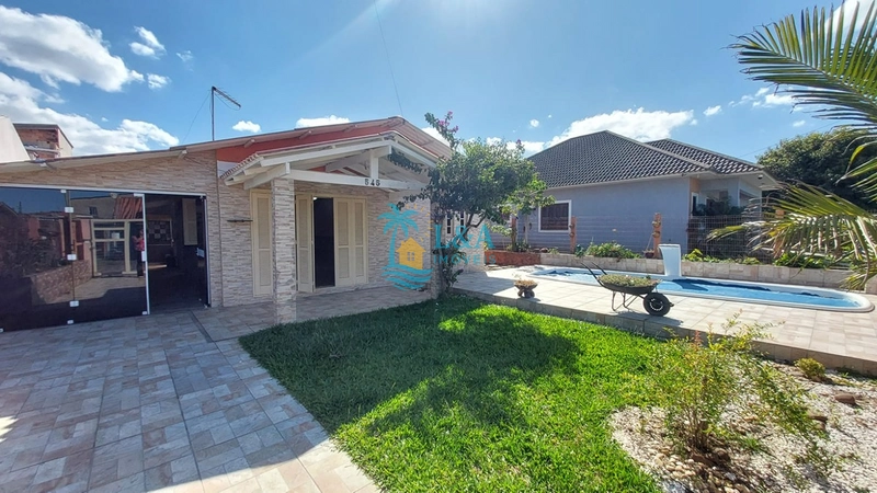 Casa proximo de todos os comercios locais: 4ª foto da galeria de imagens do imóvel