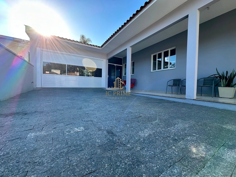 Casa à venda no Centro de Antônio Carlos/SC: 2ª foto da galeria de imagens do imóvel