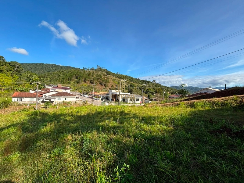 Terreno de Esquina à Venda no Centro de Antônio Carlos/SC: 3ª foto da galeria de imagens do imóvel