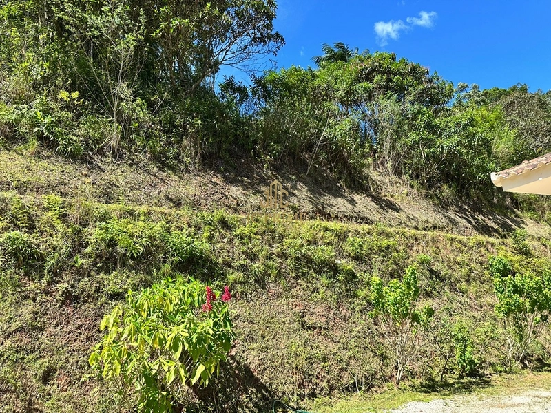 Viva com espaço e tranquilidade: 4.400m² com casa ampla e área gourmet: 12ª foto da galeria de imagens do imóvel