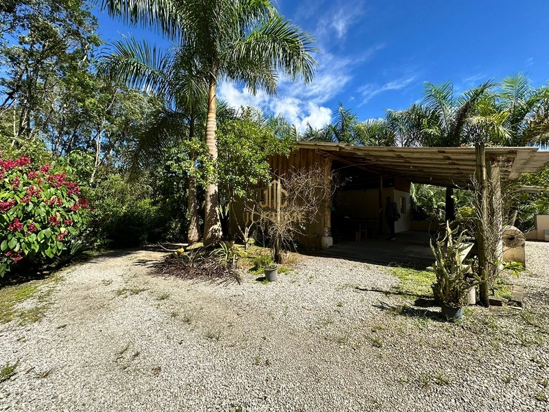 Viva com espaço e tranquilidade: 4.400m² com casa ampla e área gourmet: 38ª foto da galeria de imagens do imóvel