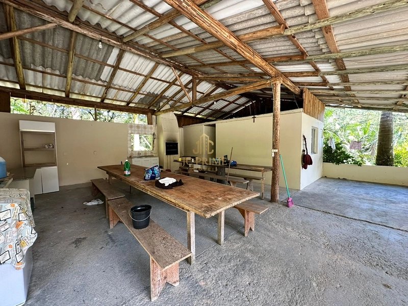 Viva com espaço e tranquilidade: 4.400m² com casa ampla e área gourmet: 39ª foto da galeria de imagens do imóvel